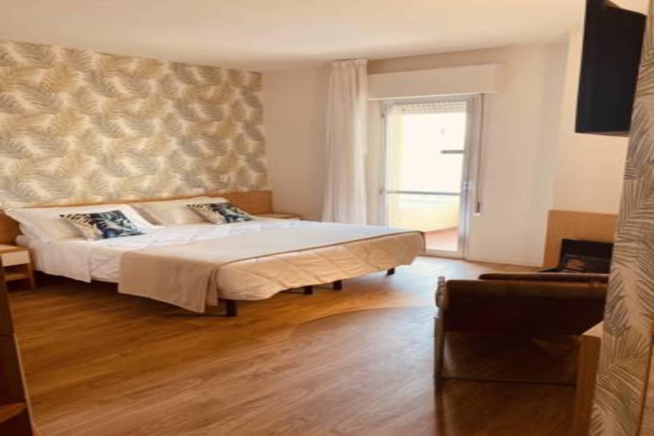 Hotel Montecarlo - Vista Mare Con Piscina & Area Fitness Ριτσόνε Εξωτερικό φωτογραφία