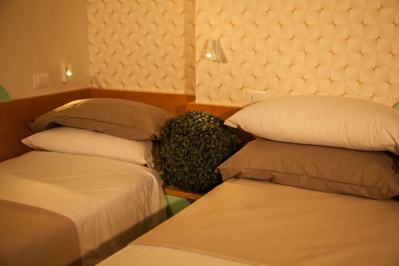 Hotel Montecarlo - Vista Mare Con Piscina & Area Fitness Ριτσόνε Εξωτερικό φωτογραφία
