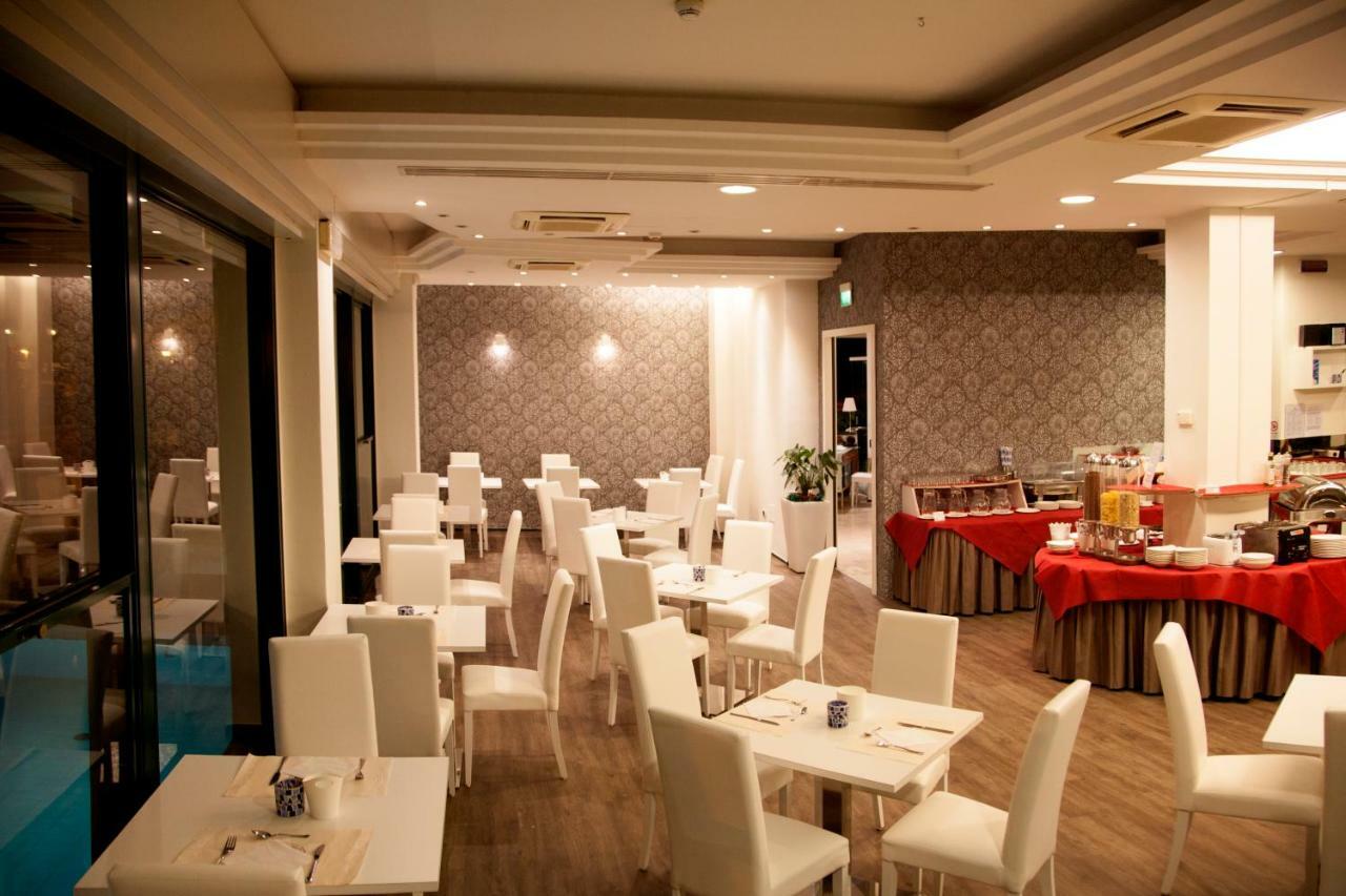 Hotel Montecarlo - Vista Mare Con Piscina & Area Fitness Ριτσόνε Εξωτερικό φωτογραφία