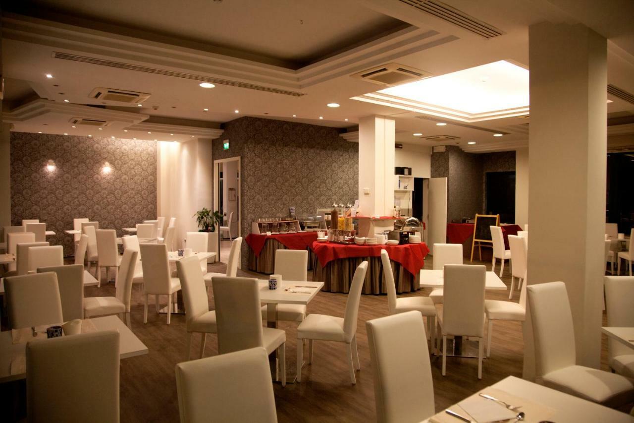Hotel Montecarlo - Vista Mare Con Piscina & Area Fitness Ριτσόνε Εξωτερικό φωτογραφία